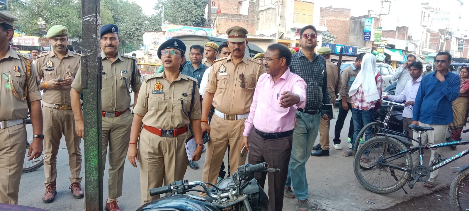 *जिलाधिकारी एसएसपी के निर्देशन में शहर की यातायात व्यवस्था को सुगम बनाने की कवायद*