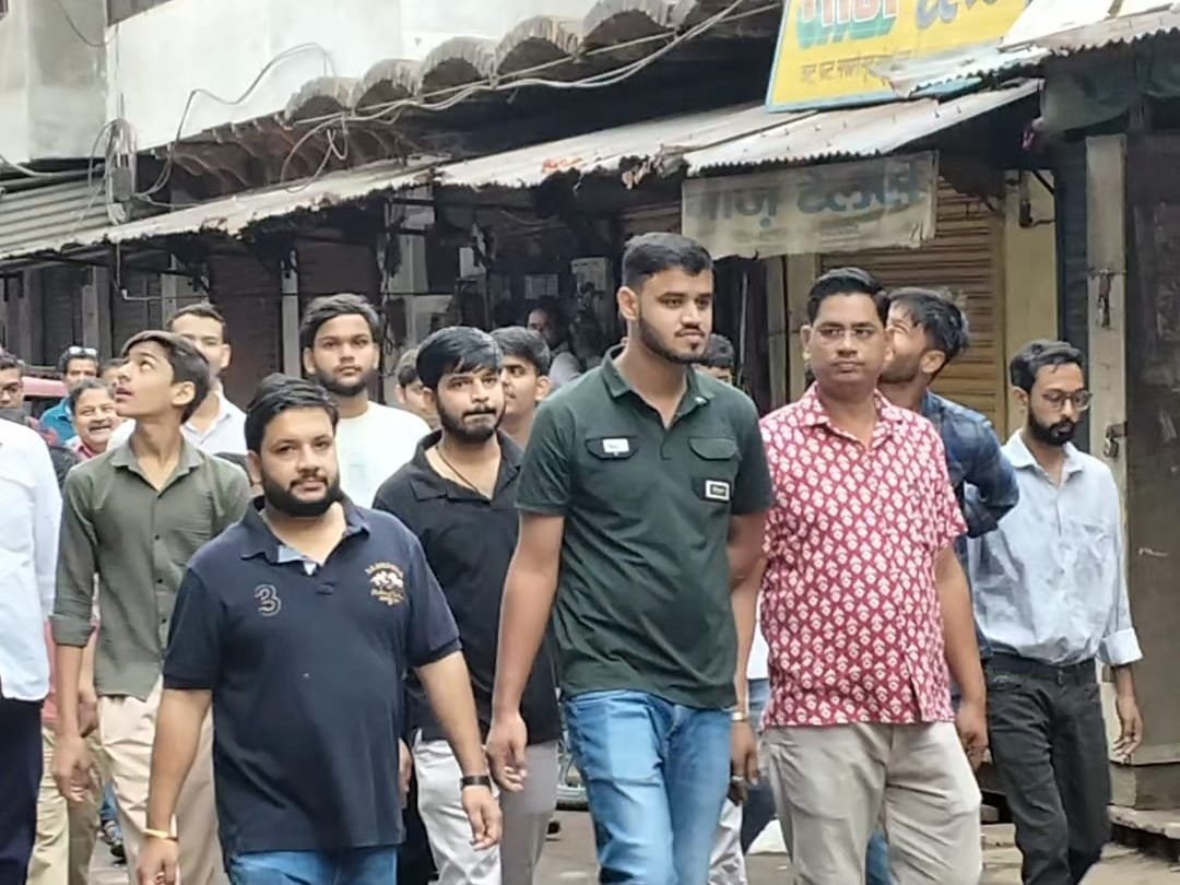 जैन समाज ने निकाली प्रभात फेरी, जगह-जगह हुआ स्वागत